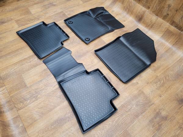 Коврики в салон Toyota Prius IV XW50 (2015-) 3D с бортиком